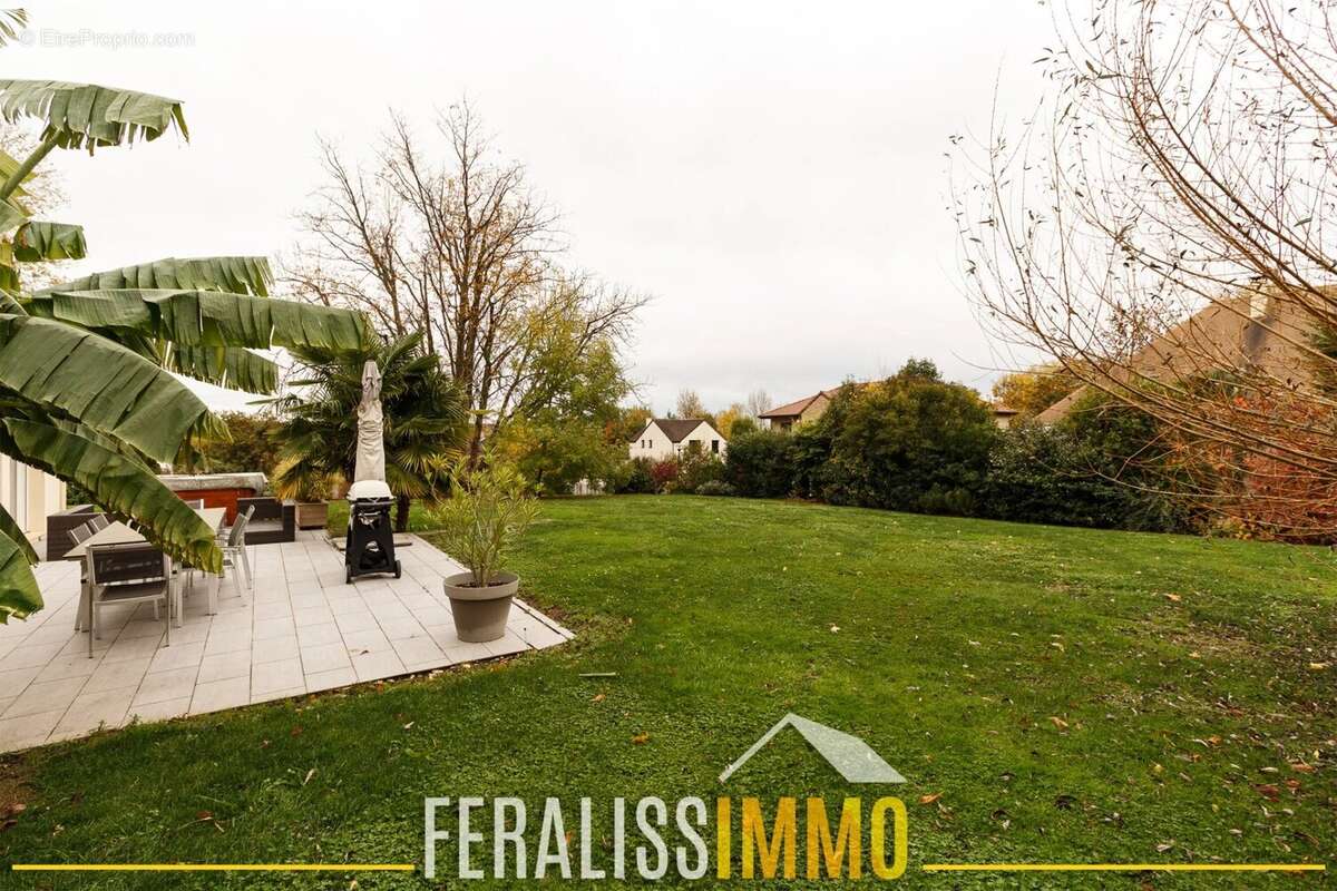 Maison à VAUX-SUR-SEINE