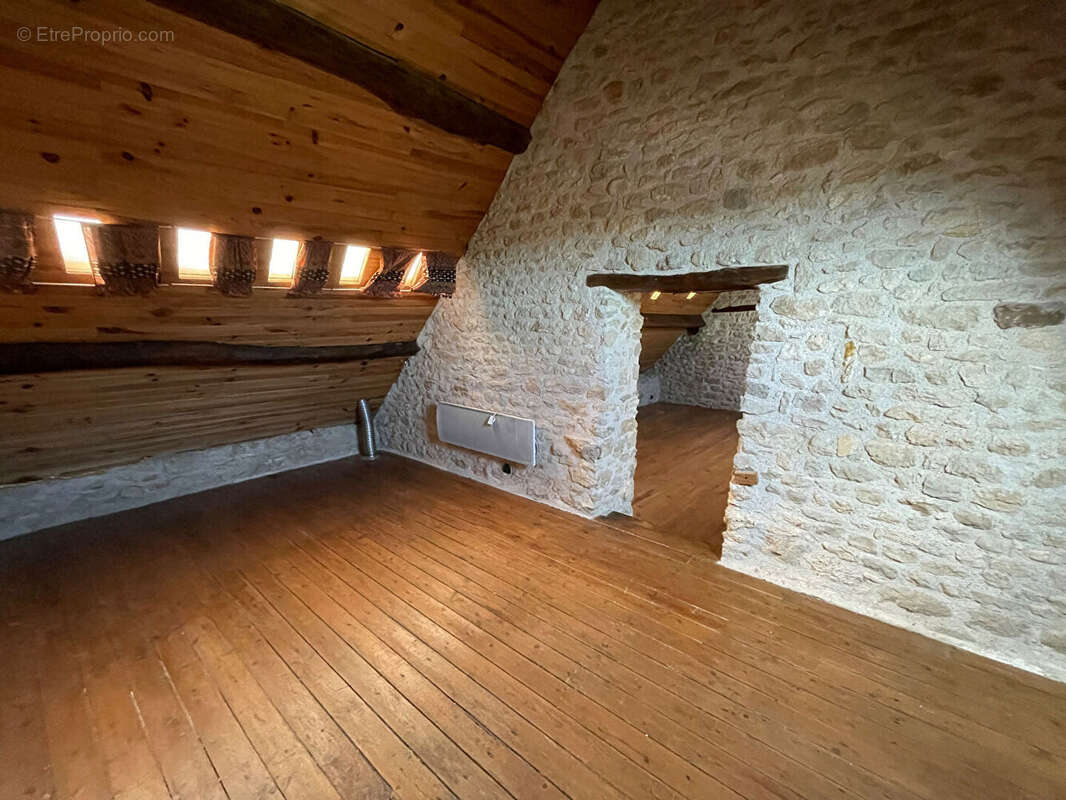 Maison à SACLAS