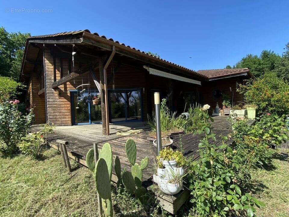Maison à CAZAUBON