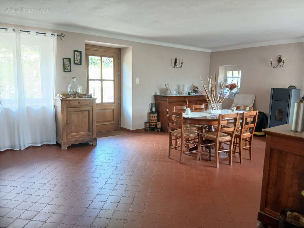 Maison à LAVAL-PRADEL