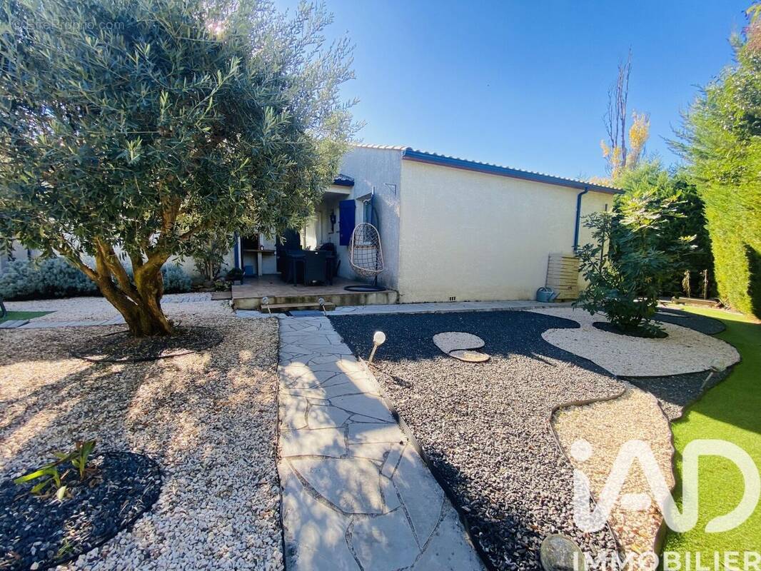 Photo 1 - Maison à SAINT-GENIES-DE-FONTEDIT