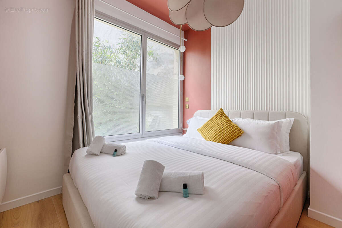 Appartement à PARIS-8E