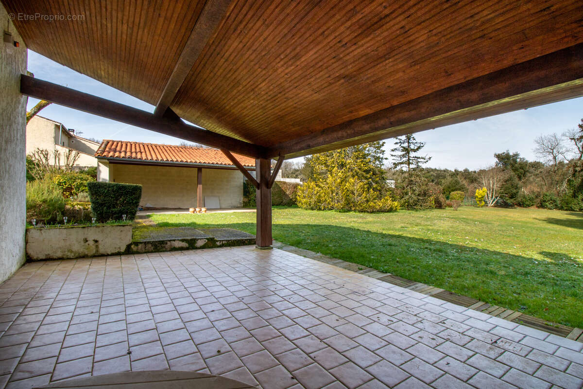 Maison à SAINT-SAVINIEN