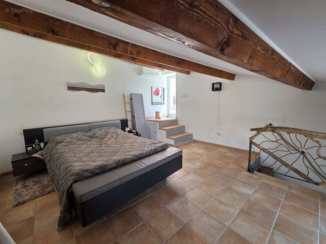 Maison à NEBIAN