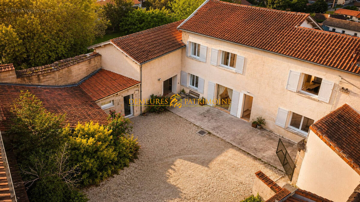 Maison à NERSAC