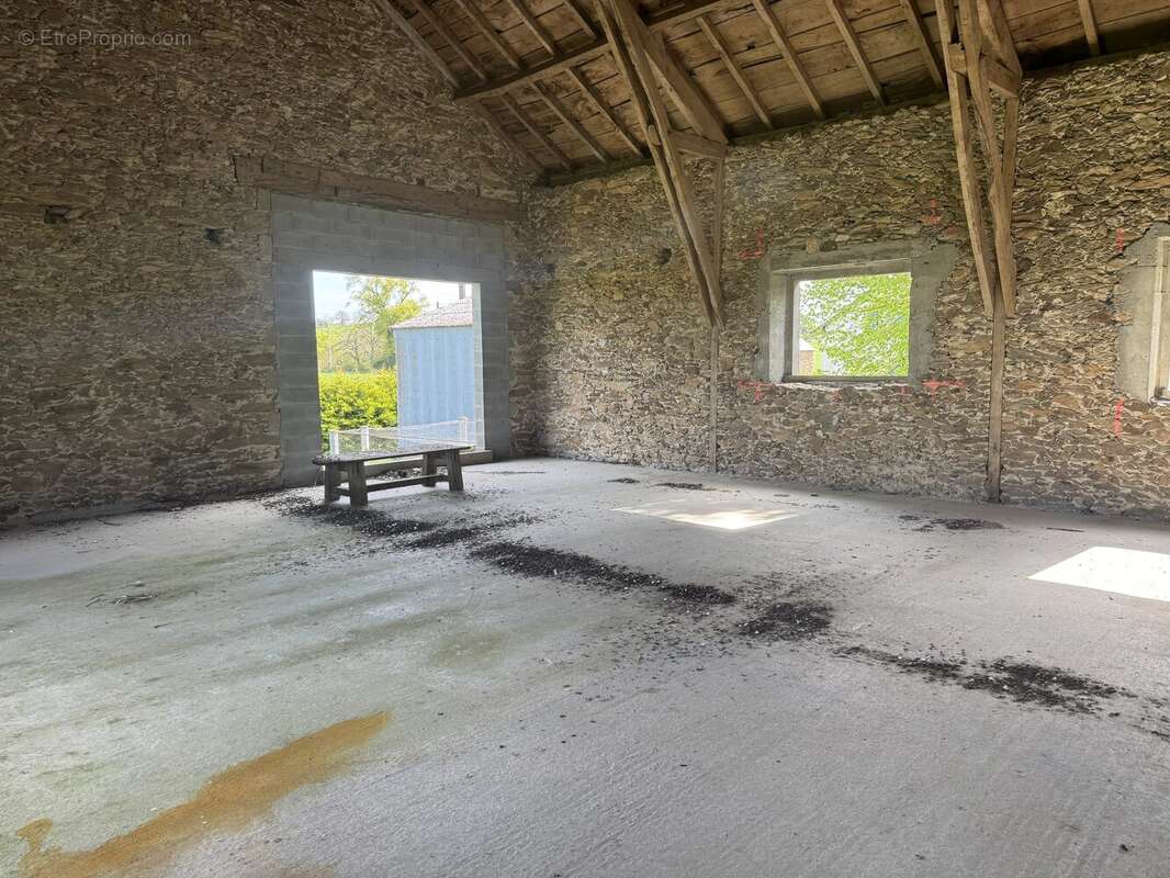 Maison à RIEUPEYROUX