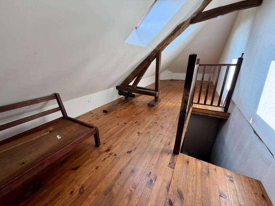 Maison à SAINT-GEOIRE-EN-VALDAINE