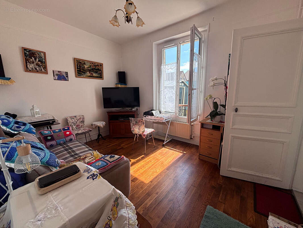 Appartement à FAREMOUTIERS