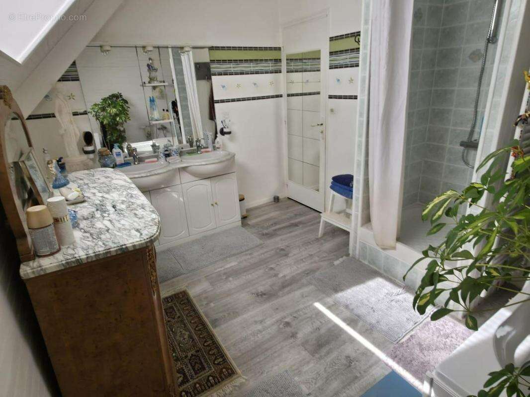 Maison à SPAY