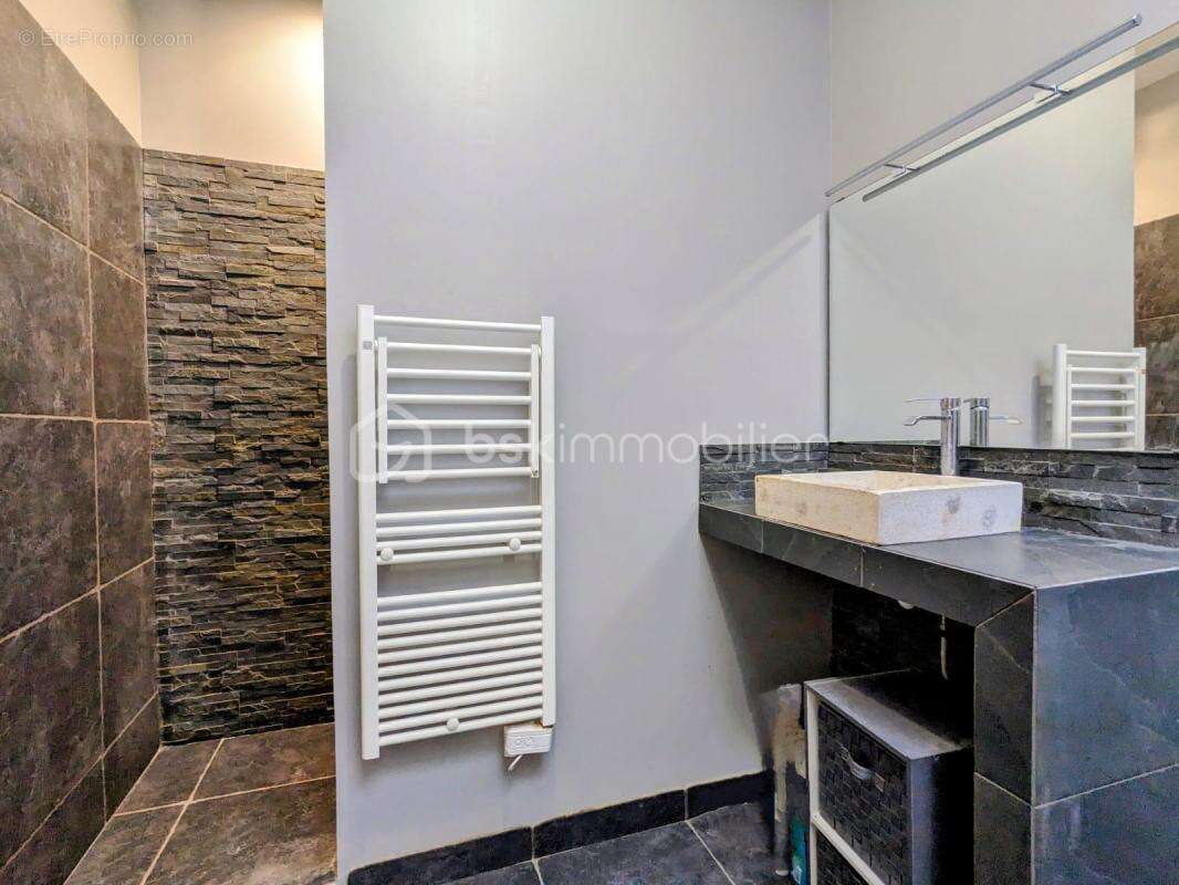 Maison à CADILLAC-EN-FRONSADAIS