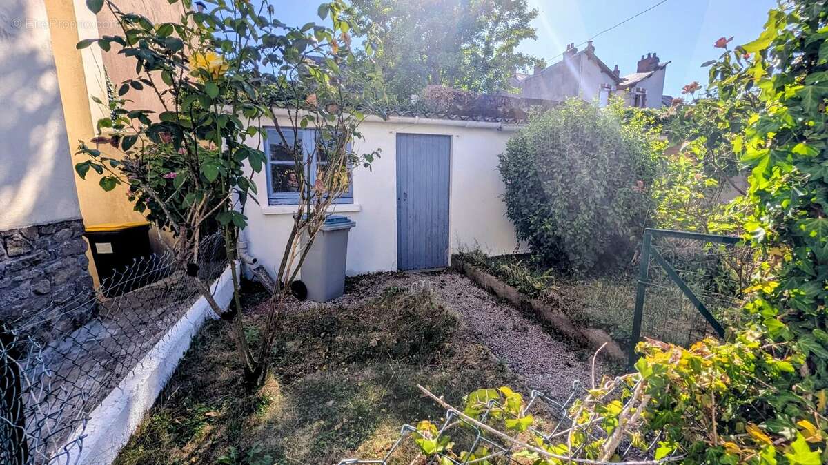 Appartement T2 de 51 m² avec dépendances et jardin - photo 9