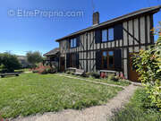 Maison à PONT-SAINTE-MARIE