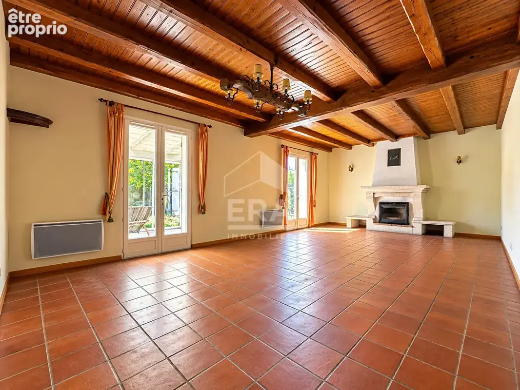 Maison de plain-pied 130 m² - 3 chambres - Terrain 1 000 m² - Proche commerces à Arvert - photo 2