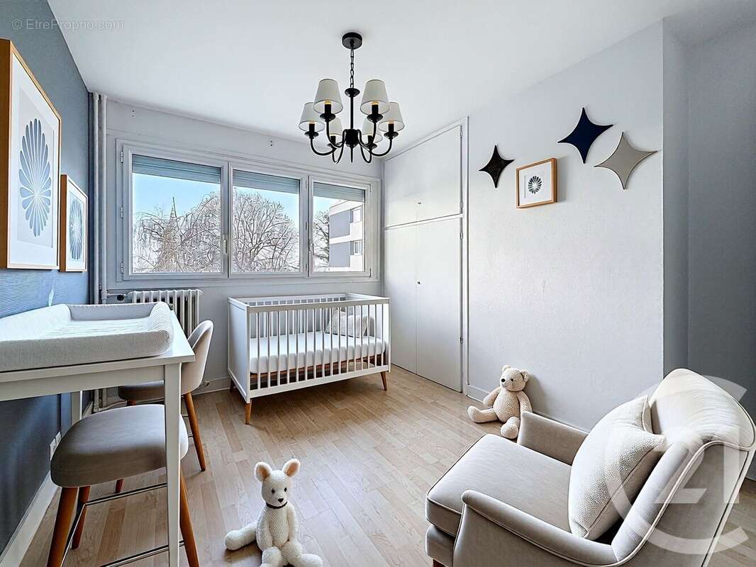 Photo 3 - Appartement à VILLENEUVE-LE-ROI