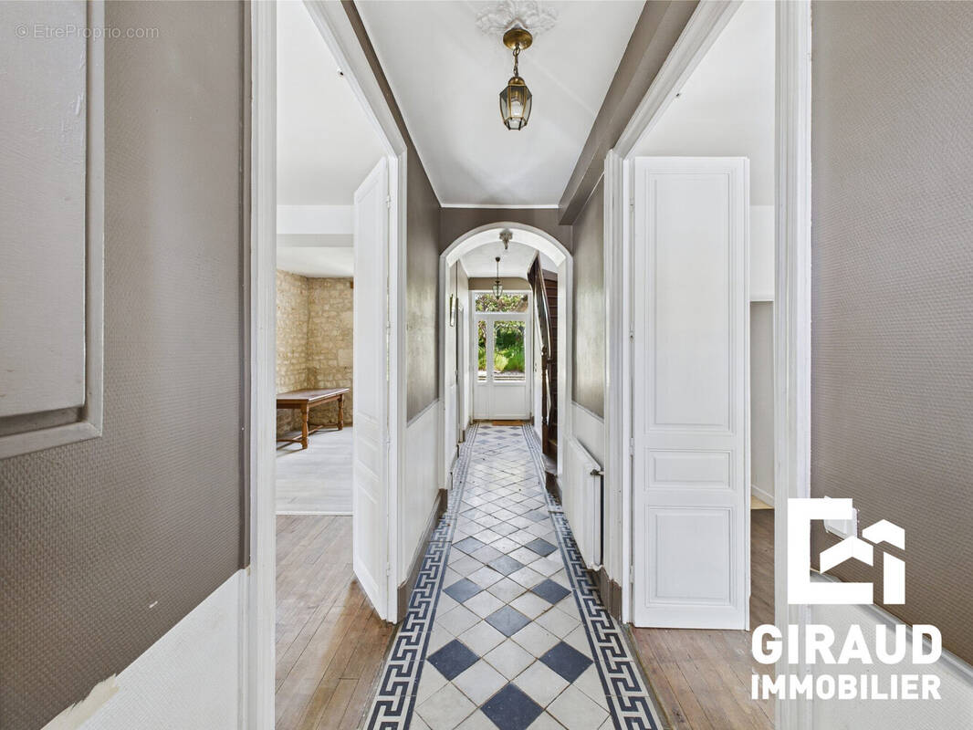 Maison à FONTENAY-LE-COMTE