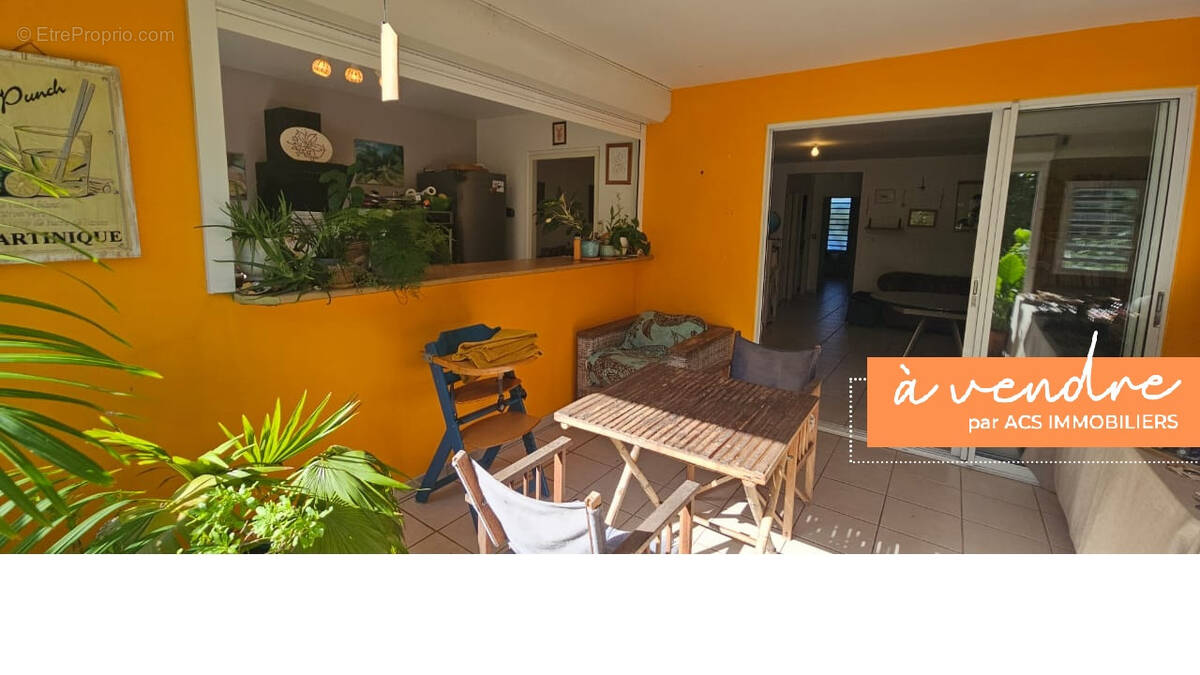 Appartement à SAINTE-LUCE