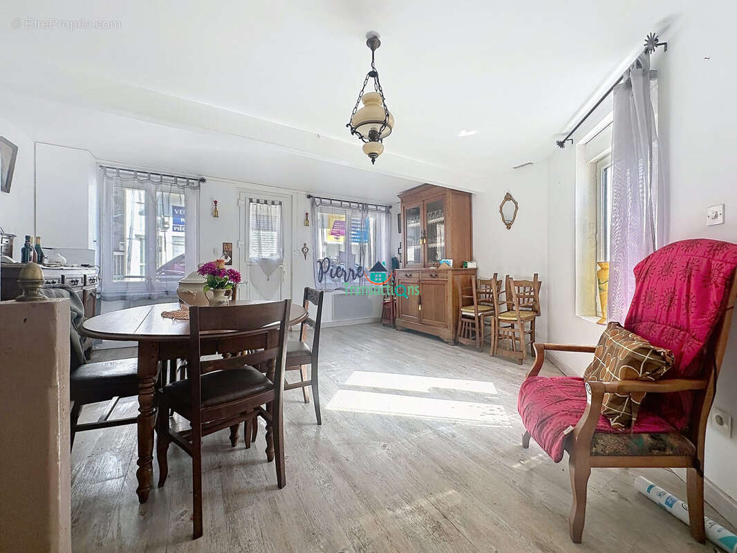 Maison à LILLEBONNE