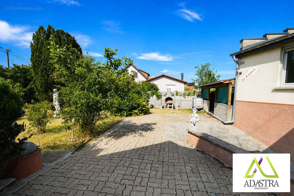 Maison 93 m² à Wittenheim  - photo 4