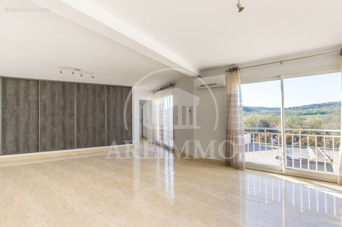 Maison à SAINT-MARTIN-DE-LONDRES