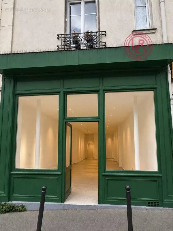 Commerce à PARIS-11E