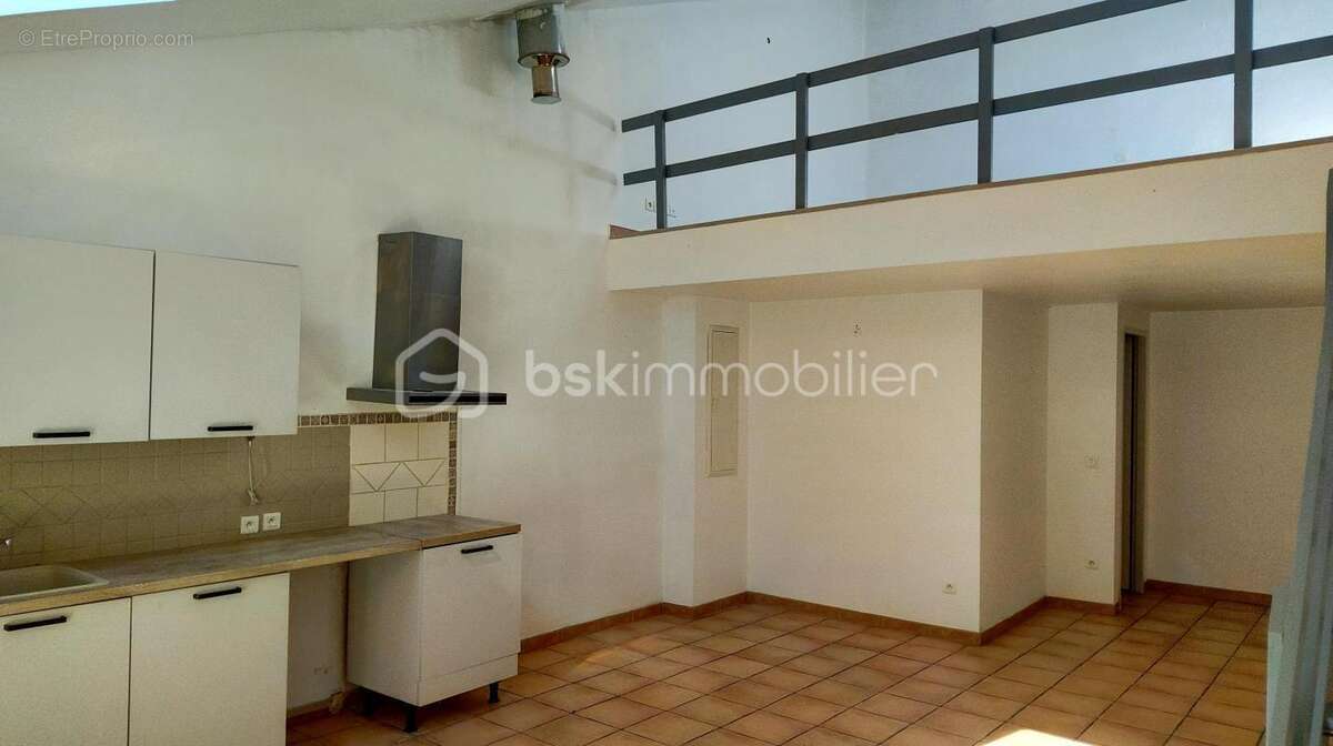 Appartement à SAINT-ETIENNE-LES-ORGUES