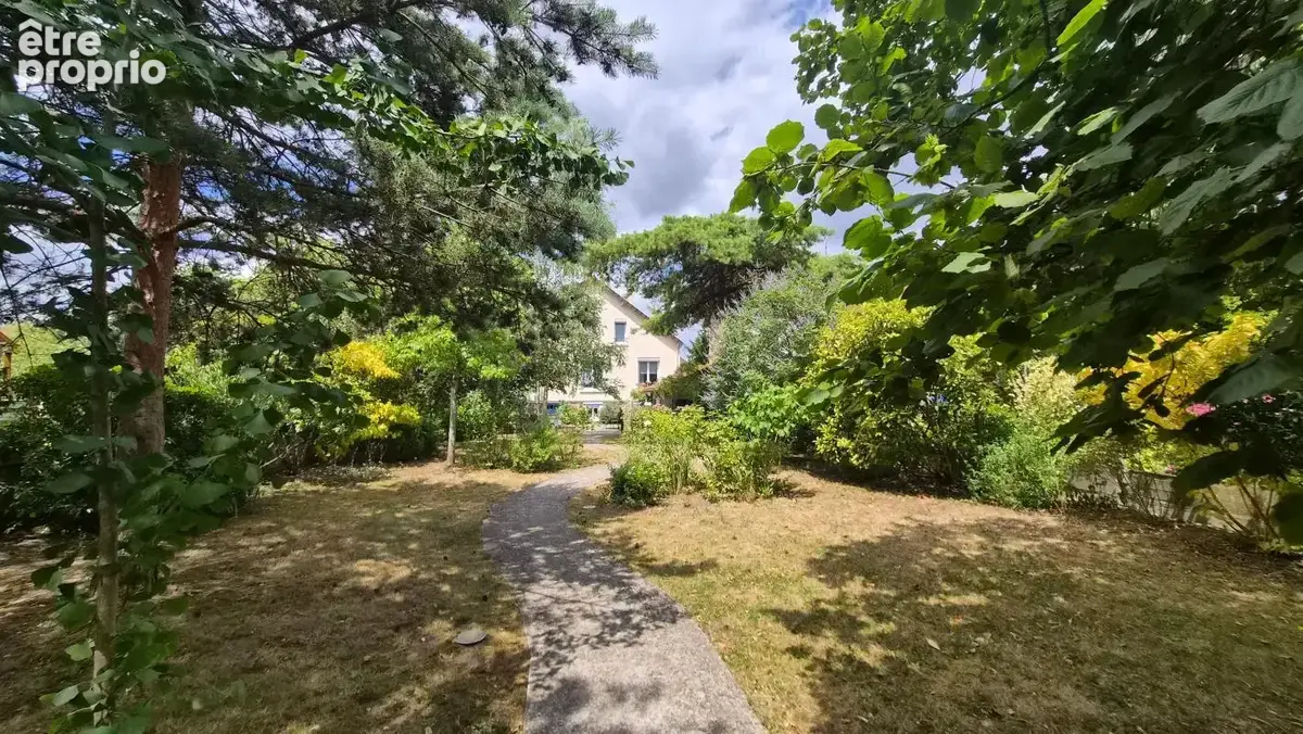 Viry Centre, T6, 116 m², sous sol, terrain 625 m², dépendance - photo 9