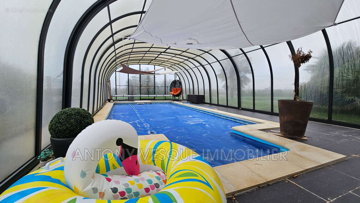 Maison à REGNEVILLE-SUR-MER