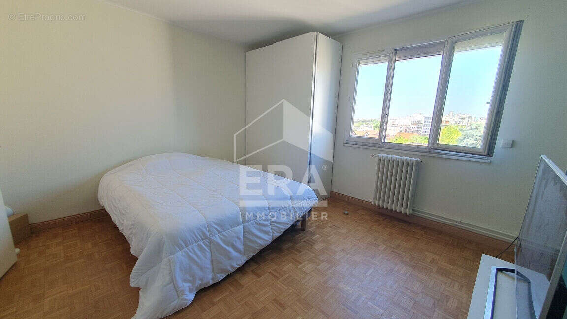 Appartement à SAINT-MAUR-DES-FOSSES