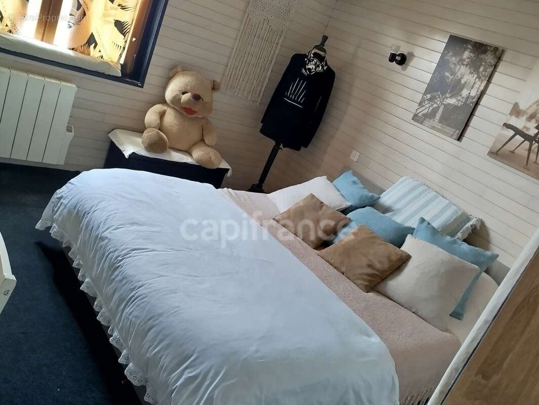 EXCLUSIVITE -PLEVIN- Maison convivial 176 m2 - Grand jardin arboré/paysager - dépendances proche de CARHAIX - photo 7