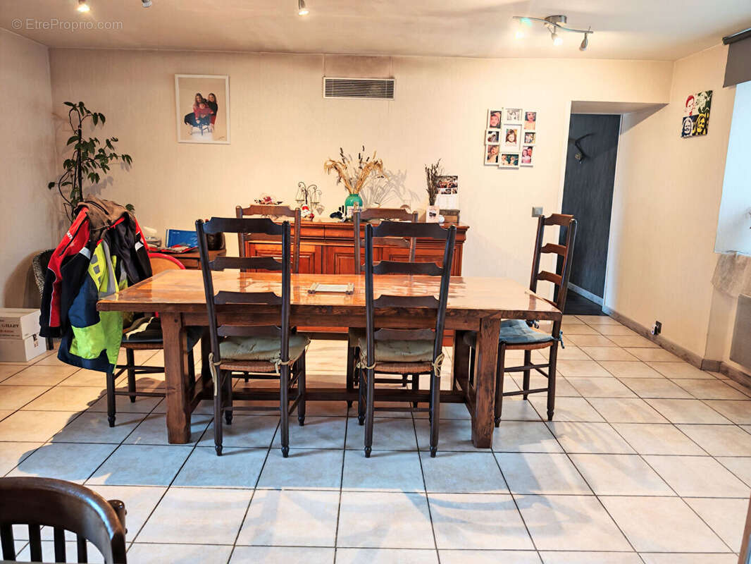 Maison à CONDE-SUR-NOIREAU