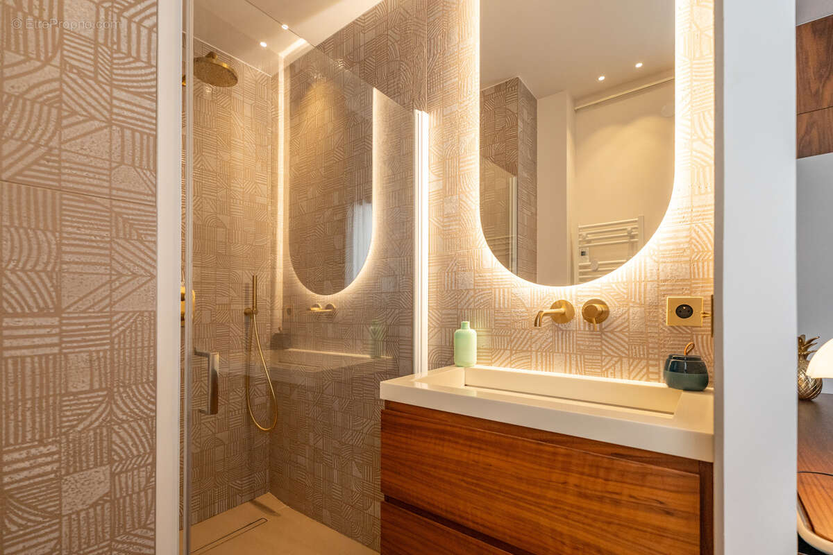 Appartement à MARSEILLE-8E