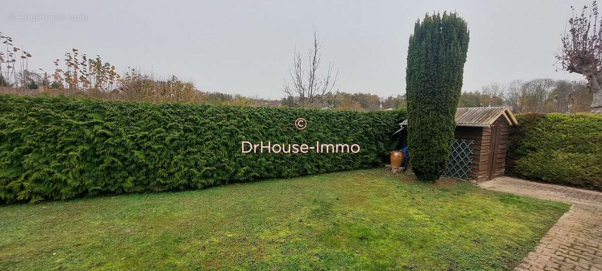 Maison à SAINT-ANDRE-LES-VERGERS