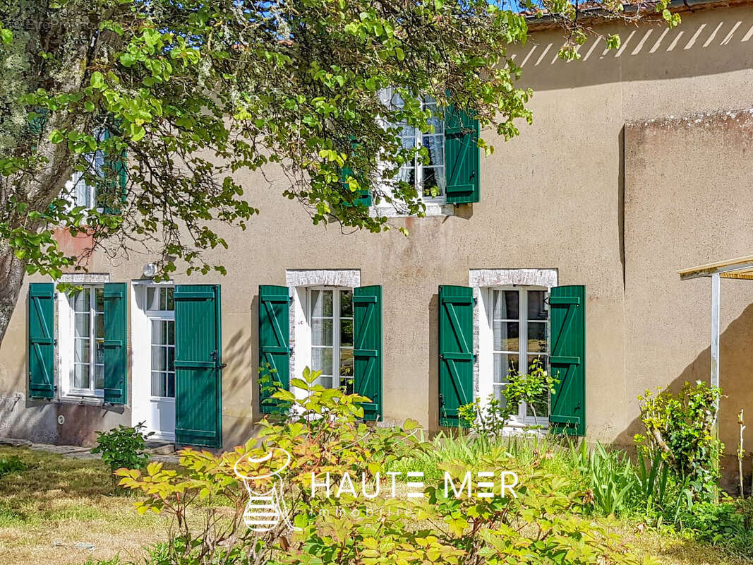 Maison à TALMONT-SAINT-HILAIRE