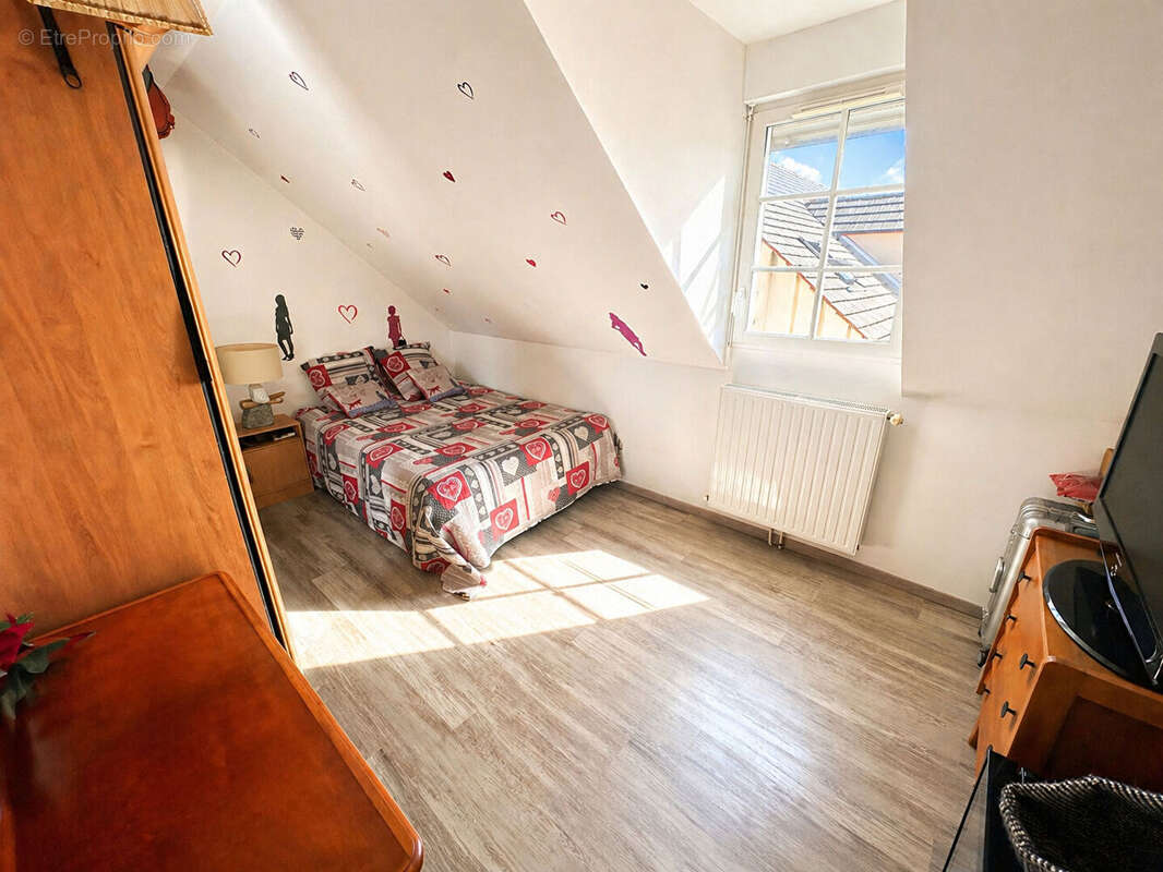 Appartement à SAINT-LEU-D'ESSERENT
