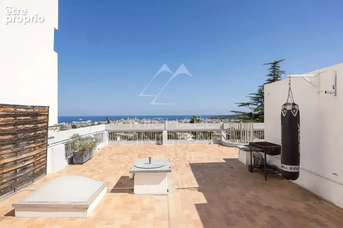 Antibes – exceptionnel appartement 7 pièces avec rooftop et vue mer panoramique - photo 16