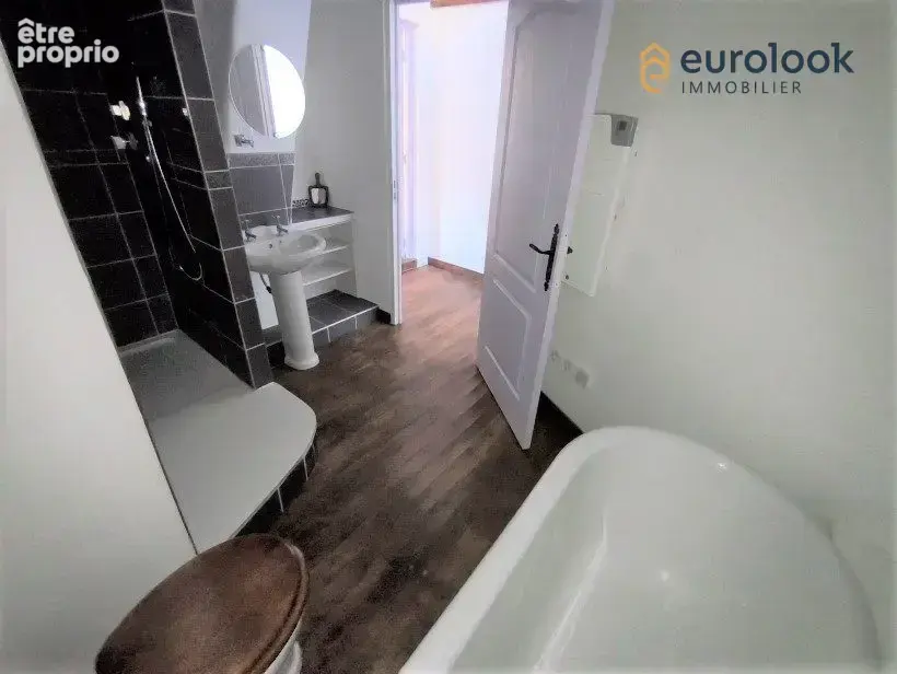 LONGERE 190 M² - 56140 - photo 26