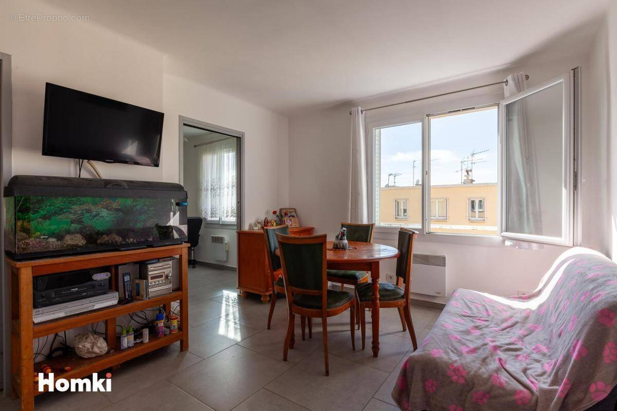 Appartement à MARSEILLE-8E