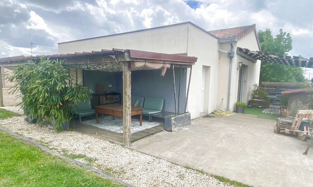 Maison à BOUILLE-LORETZ