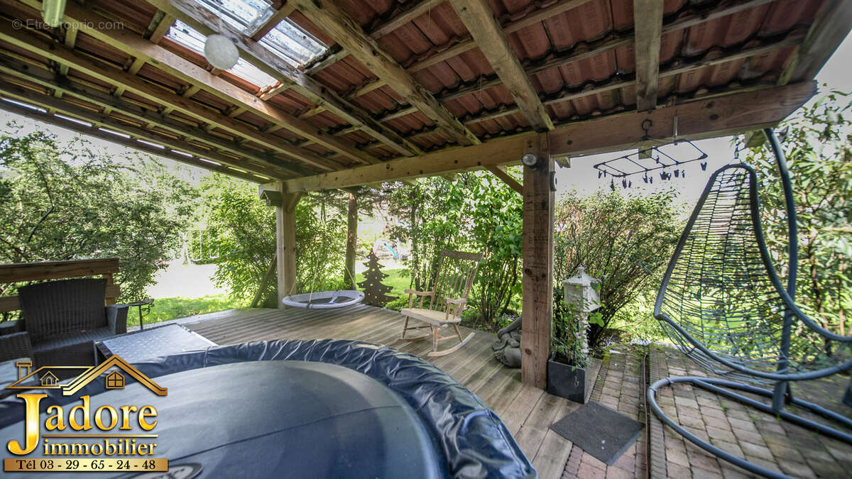 Maison à ETIVAL-CLAIREFONTAINE