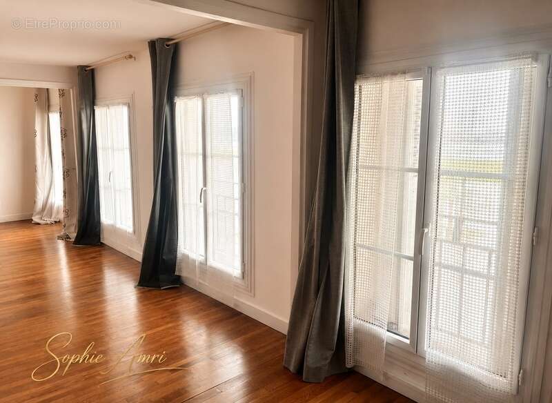 Exclusivité *Coup de cœur* Vue exceptionnelle sur la Catène* T4/T5 Perret 96 m² avec parking et cave - photo 4