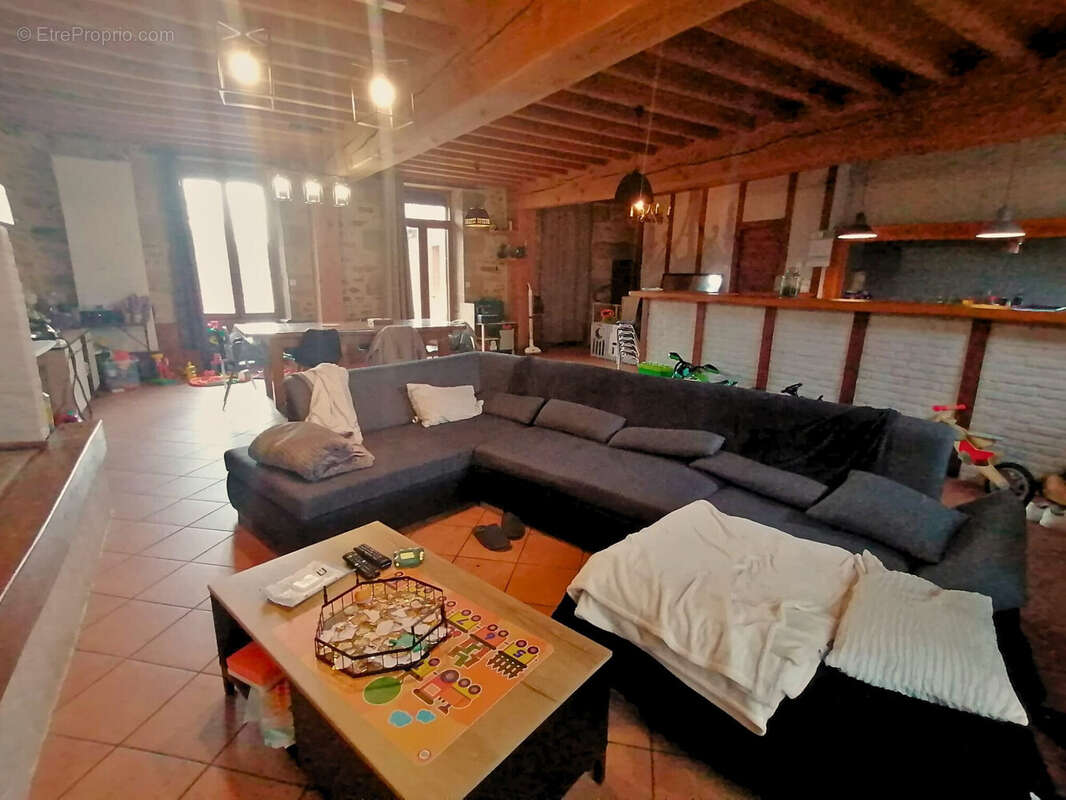 Maison à AJAIN
