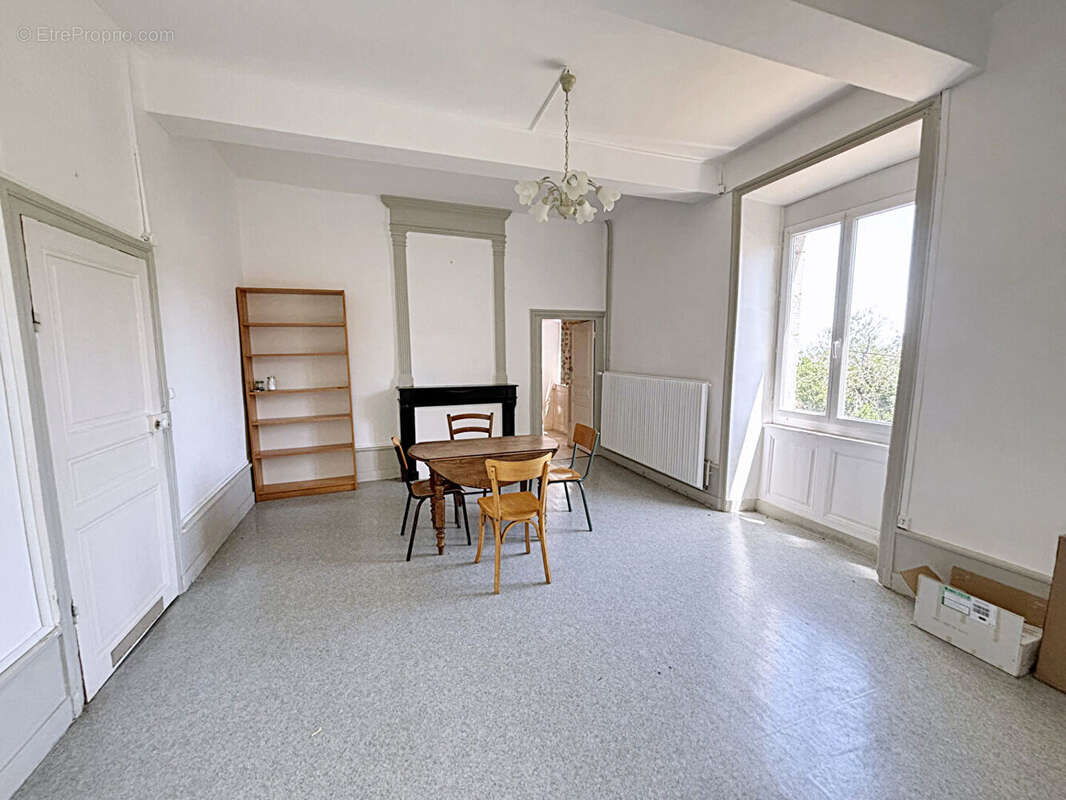 Appartement à VILLEMONTAIS