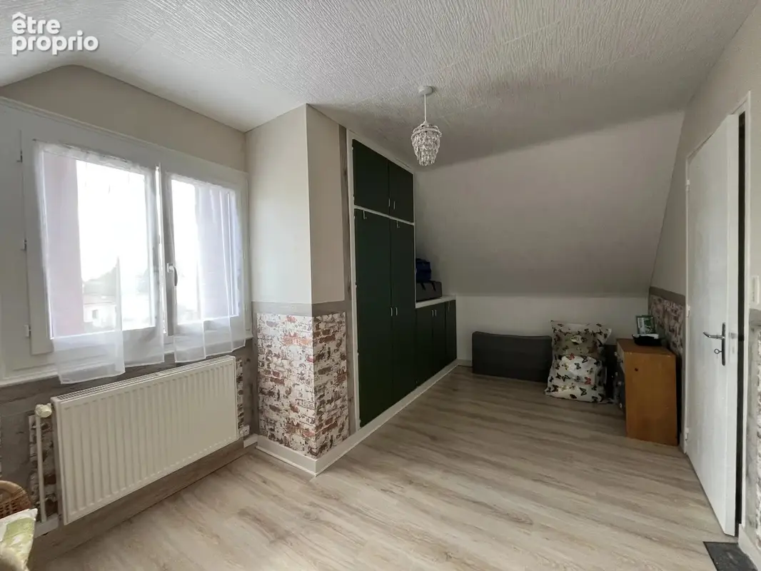 Maison familiale avec jardin, garage et sous-sol - photo 8
