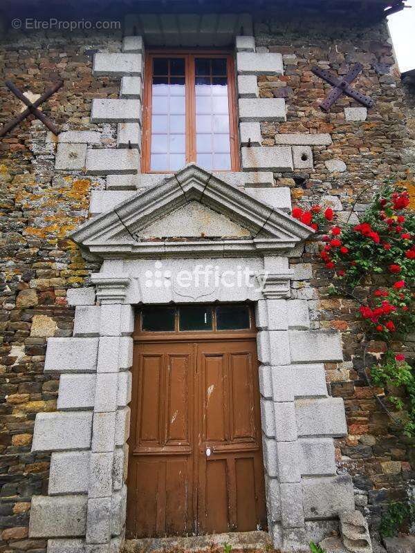 Maison à SAINT-SEVER-CALVADOS