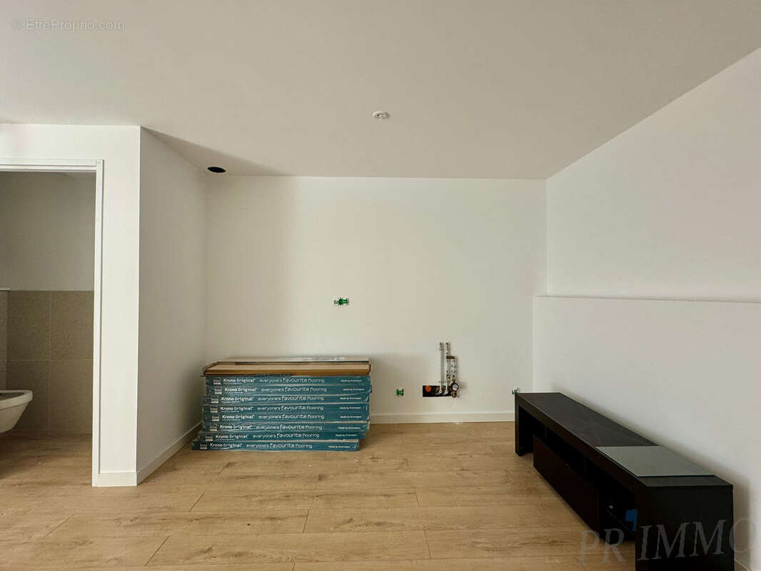 À vendre   local commercial 25 m2 entièrement rénové   fréjus centre-ville - photo 6
