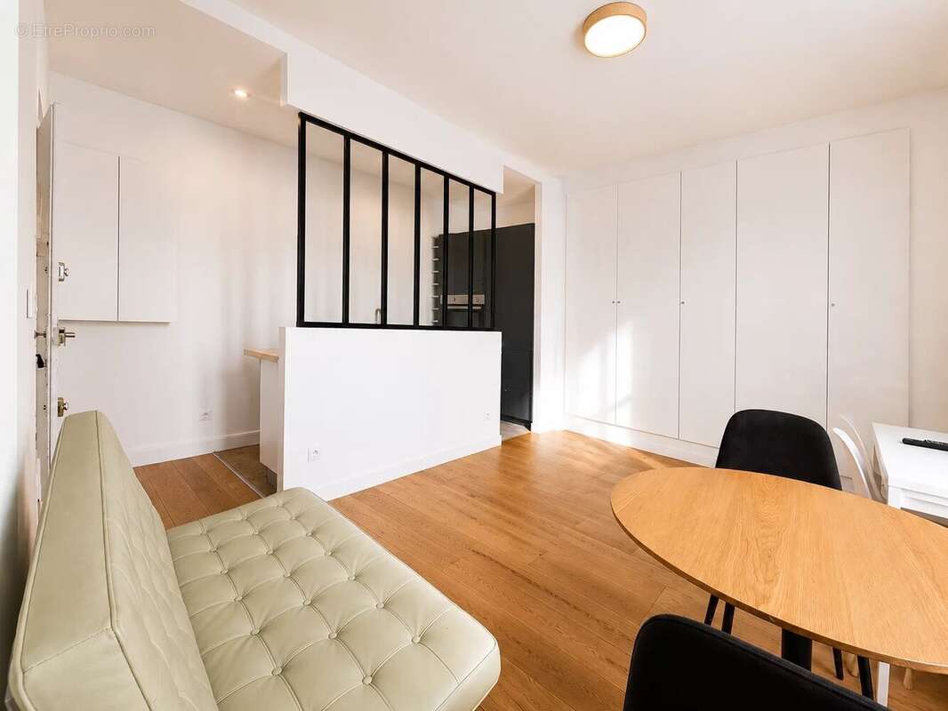 Exclusivité – Rue Poncelet – 2 pièces de 30 m² Carrez - photo 2