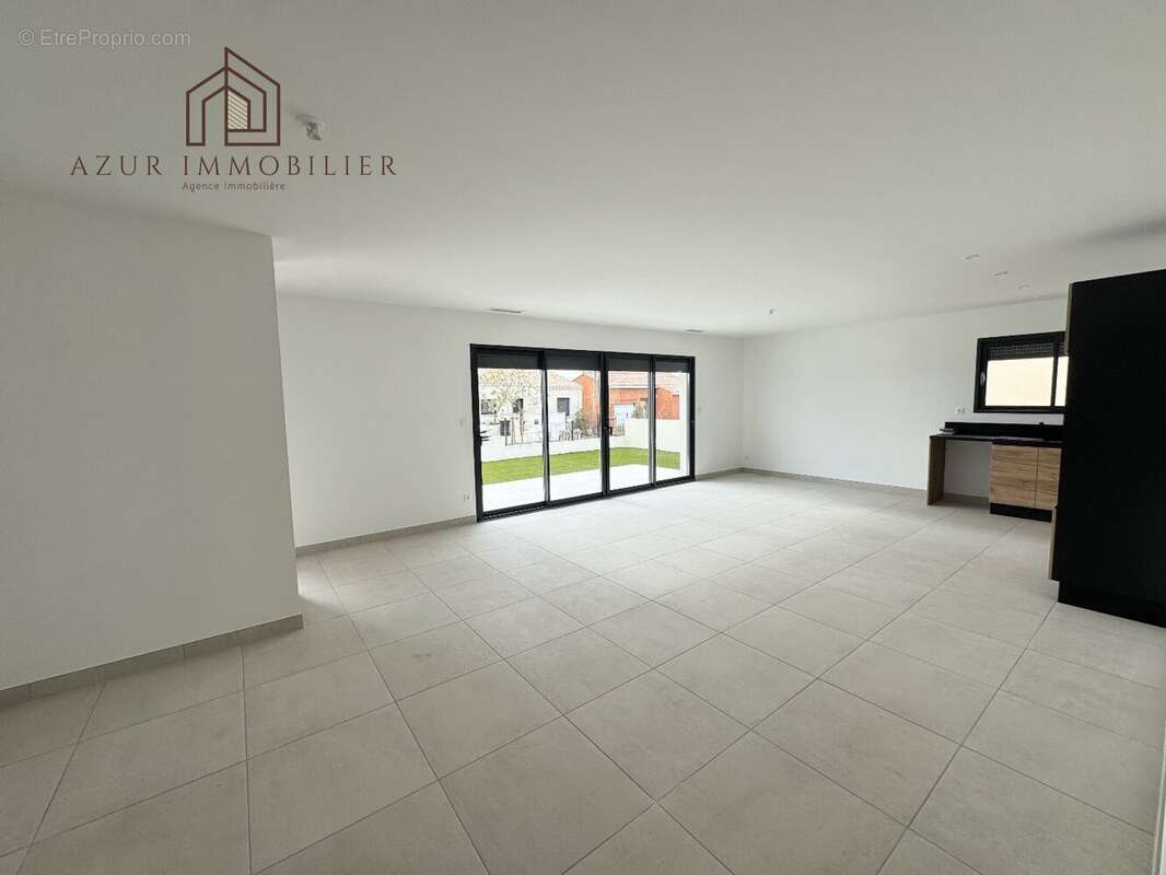 Maison à NISSAN-LEZ-ENSERUNE