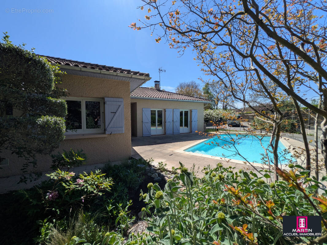 Maison à LA SALVETAT-SAINT-GILLES