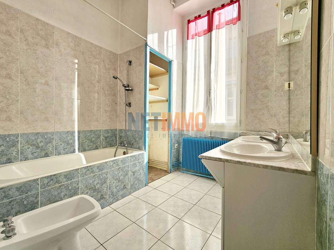 Appartement à NIMES