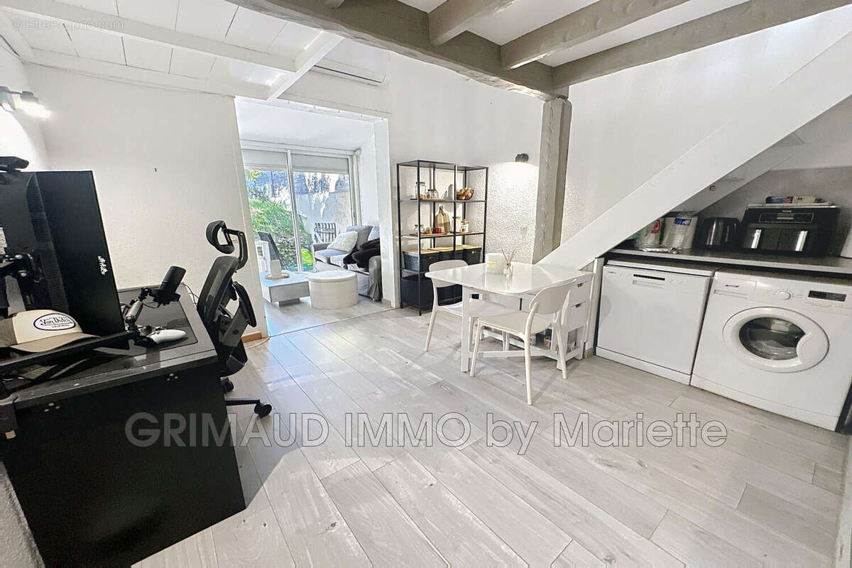 Appartement à GASSIN